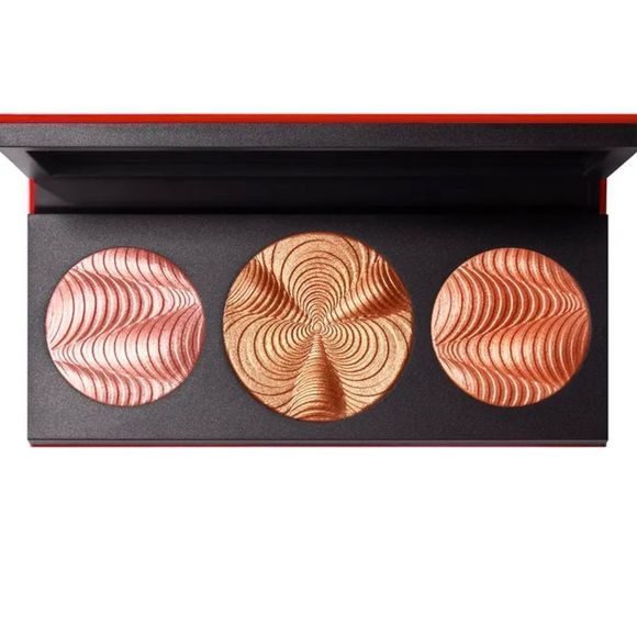 M•A•C Fortune Teller~ Step Bright Up Extra Dimension Highlighter/ Bronzer - Picture 7 of 7